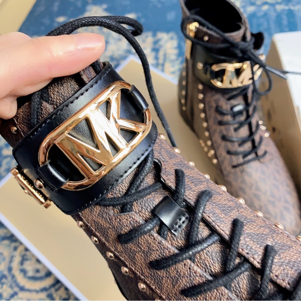 Michael Kors women lace up booties size 6.5 - Picture 4 of 10